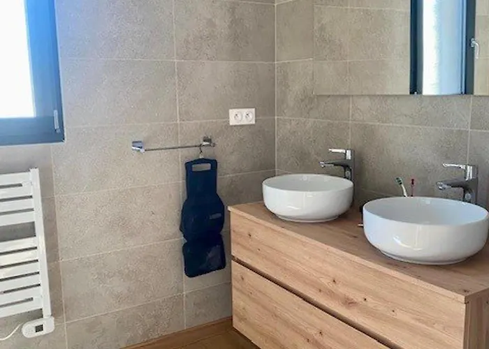 Casa vacanze Luxueux Pour 10 Pers. Avec Parking à Romeu - Fr-1-703-218 *